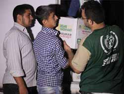 İHH Halep'te Yardım Paketleri Dağıttı