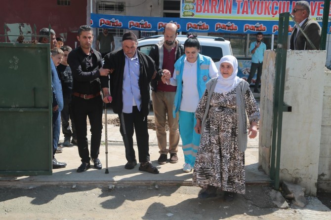 Yatalak hastalar oy kullandı