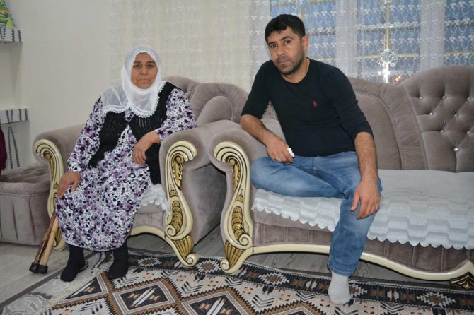 Sandık görevlileri yürüme engelli kadına zorluk çıkardı iddiası