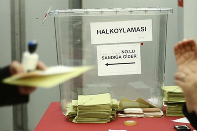 Uluslararası gözlemciler referandum sonrası ön raporlarını sunacak