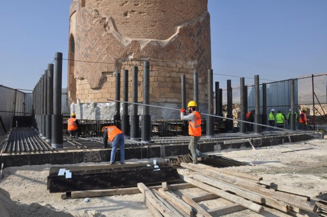650 yıllık türbenin taşınması ileri tarihe ertelendi