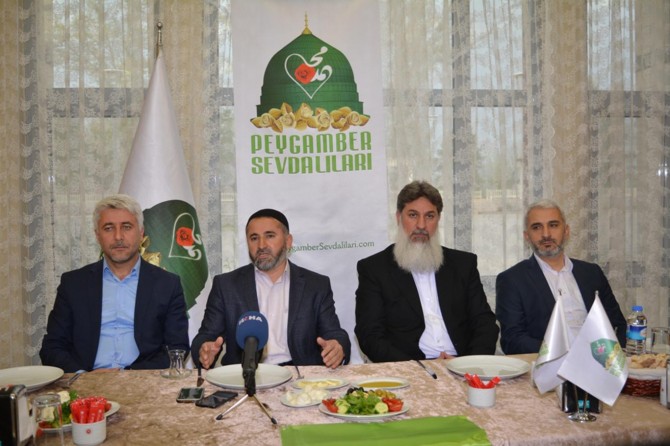 Peygamber Sevdalıları Platformu basınla bir araya geldi