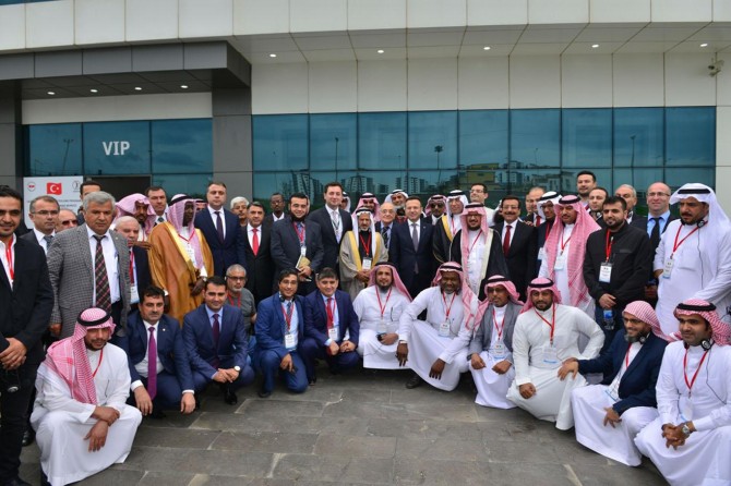 İş adamlarımızın önündeki engelleri kaldırmalıyız