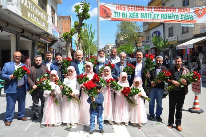 Batmanlılar Kutlu Doğum etkinliğine gülle davet edildi