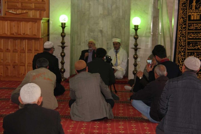 Toplum bütün kirlerden ilahi reçete ile temizlemiştir