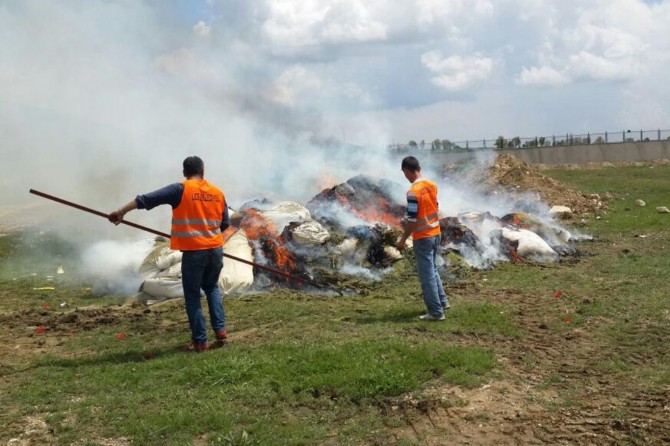Diyarbakır'da 30 tonluk uyuşturucu imha edildi