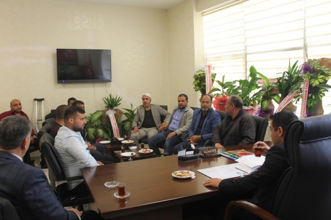 Akçakale'ye atanan başhekim basınla bir araya geldi