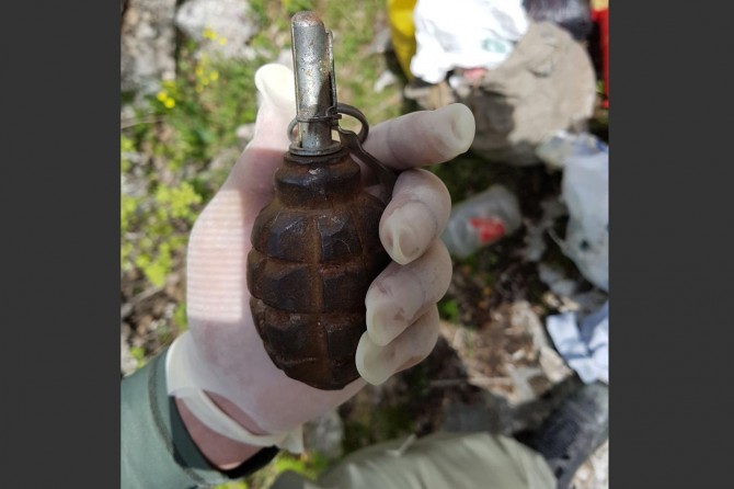 Batman'da savunma tipi el bombası ele geçirildi