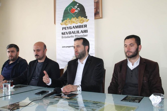 "Tek gaye Peygamberin mesajını halka iletmek"