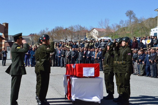 Bitlis’te hayatını kaybeden asker için tören düzenlendi