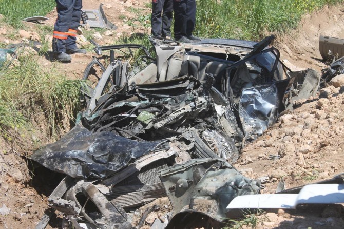 Tankera ku derbasî şerîda din bû otomobîlê eciqand: 2 mirî