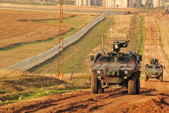 PYD’den havanlı saldırı: 3 asker yaralandı