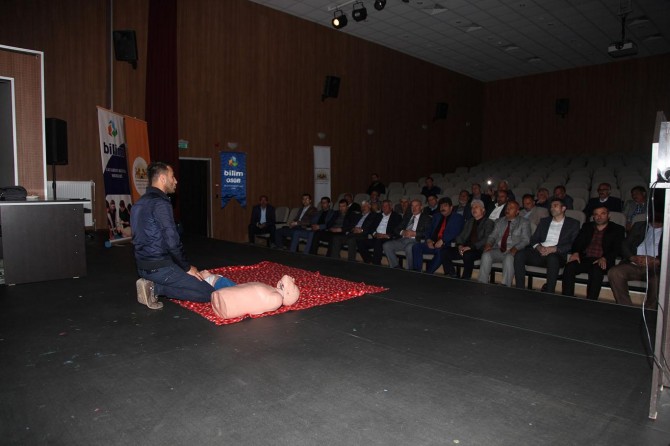 İpekyolu Belediyesinden muhtarlara ilk yardım eğitimi