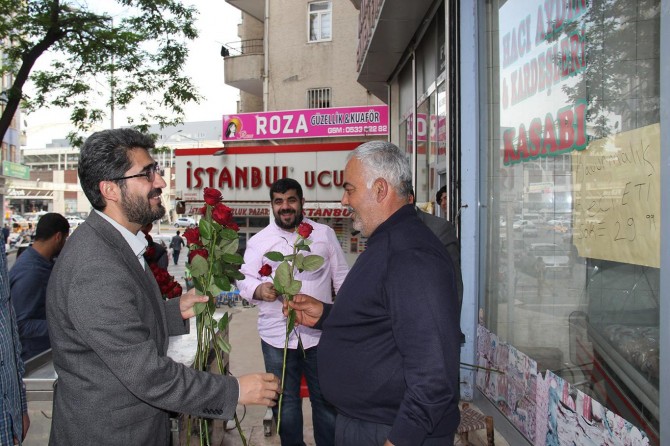 Kutlu Doğum etkinliğine güllü davet