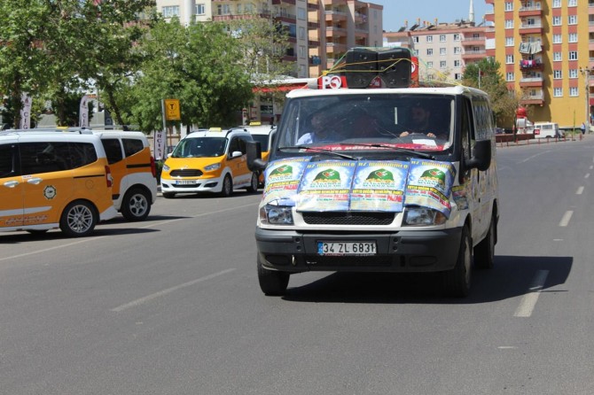 Diyarbakır Kutlu Doğum etkinliği için anons araçları dolaştırılıyor