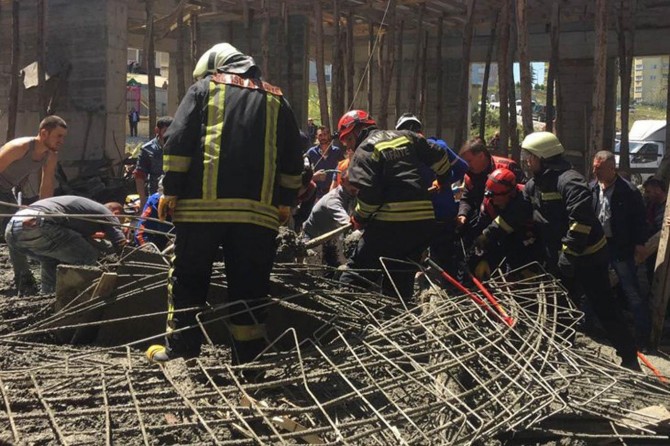 Li Samsûnê înşaeta mizgeftê hilweşiya: 4 mirî û 2 birîndar
