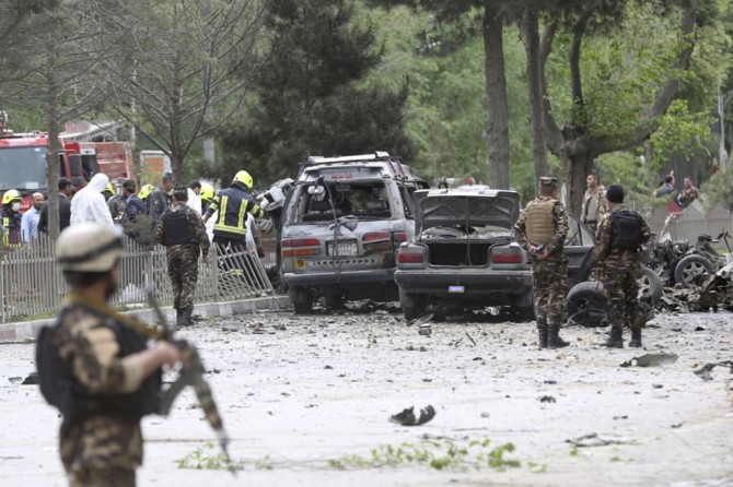 Afganistan'da NATO konvoyuna saldırı