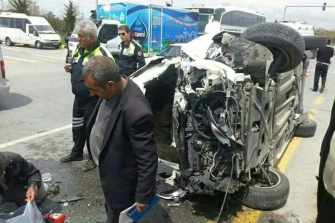 Van'da trafik kazası: 3 yaralı