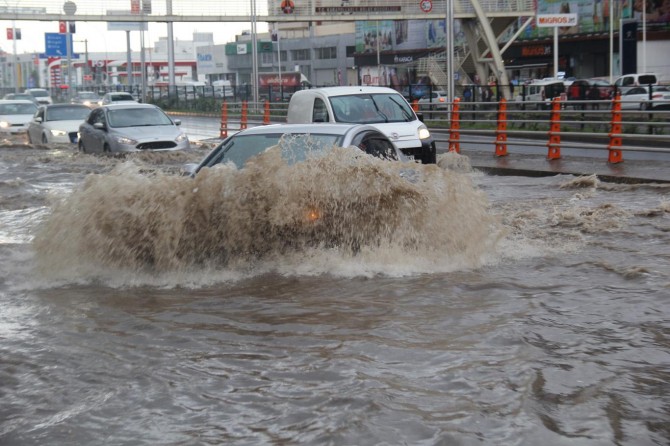 Altyapı yetersizliği Diyarbakır’da hayatı olumsuz etkiledi