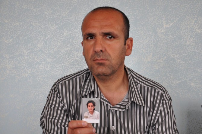 Kayıp kızının bulunmasını istiyor