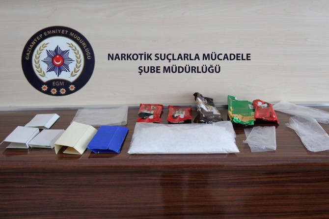 Bisküvi paketlerinden uyuşturucu çıktı: 2 gözaltı
