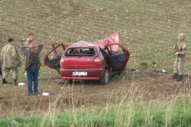 Otomobil şarampole yuvarlandı