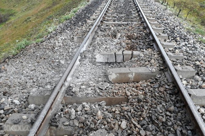 Teqemeniyên ku di rêya hesinî de hatibûn bicîkirin hatin înfîlakkirin