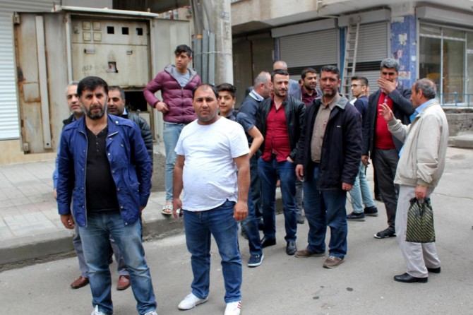 Diyarbakır'da elektrik kesintilerine tepki