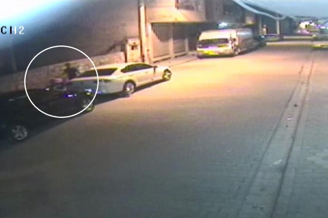 Mardin Kızıltepe'de hırsızın bebek arabasını çalma anı kameraya yansıdı