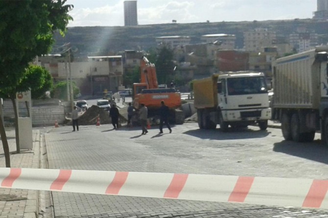 Kazı yapan kepçe doğalgaz borusunu deldi