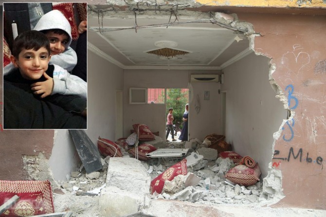 Yatağında uyuyan 2 kardeşin ölümüne neden olan polis tutuklandı