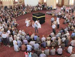 Hacı Adaylarına Uygulamalı Tavaf Eğitimi Verildi