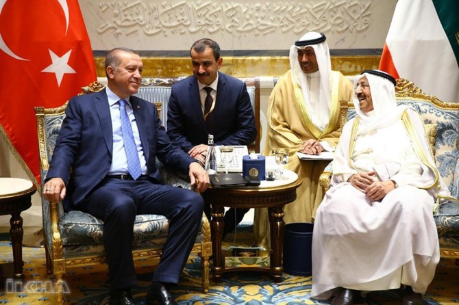 Serokkomar Erdogan bi El Sabahê Mîrê Kuweytê re hevdîtin kir