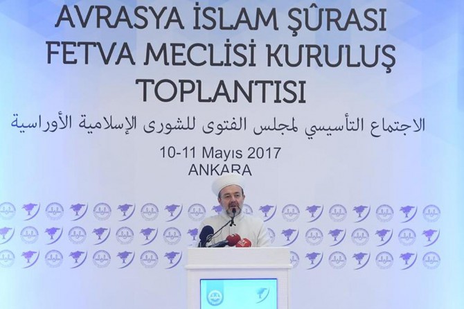 "Her ülkenin yaşadıklarını dikkate alarak fetva vermek zorundayız"