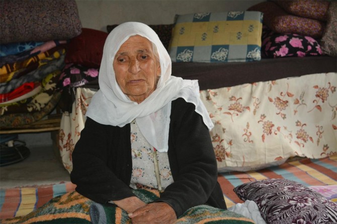 20 yıldır tek odalı evde yaşam mücadelesi veriyor