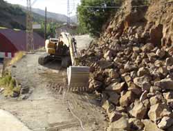 Bitlis'te Yol Genişletme Çalışmaları