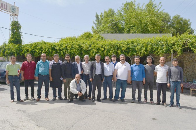 İş yerleri yıkılacak esnaftan belediyeye çağrı