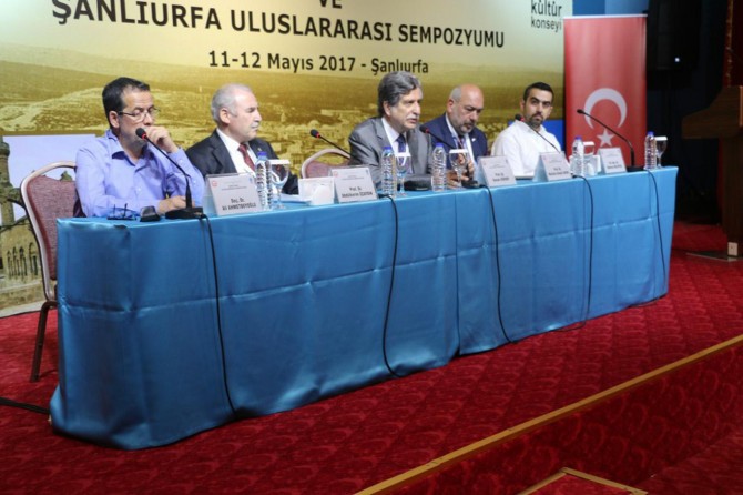 "Ortadoğu' kendini dünyanın merkezine koyan Batı’nın verdiği bir isimdir"