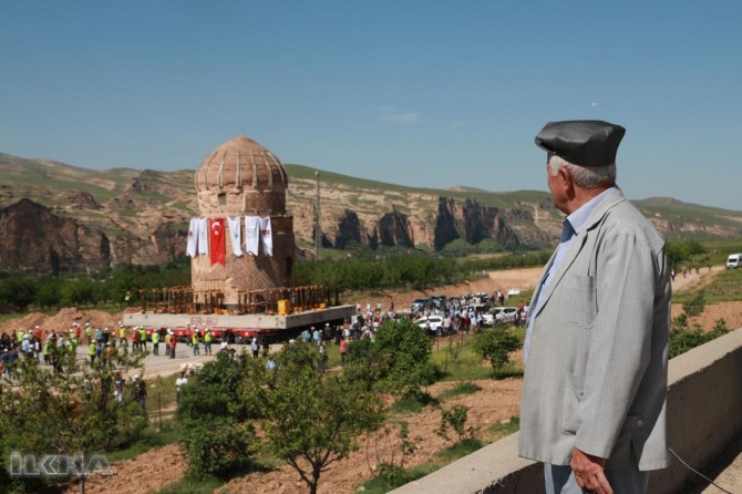 Xebatên neqilkirinaTurbeya Zeynel Beg berdewam dikin