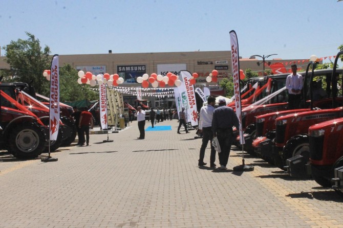 Mardin’deki tarım fuarı protokol kriziyle açıldı