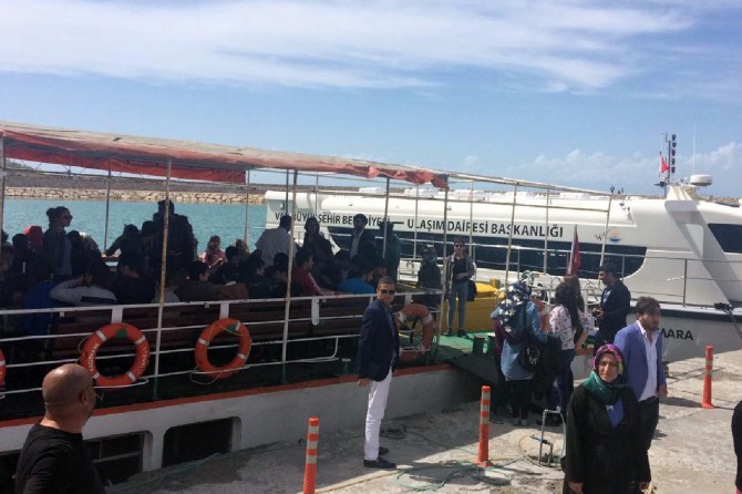 Engellilere Van Gölü’nde tekne turu düzenlendi