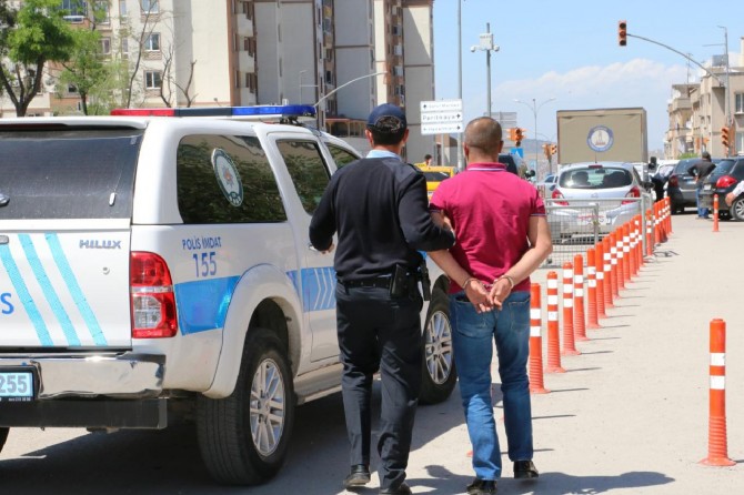 Gaziantep’te okul çevresinde uyuşturucu denetimi foto