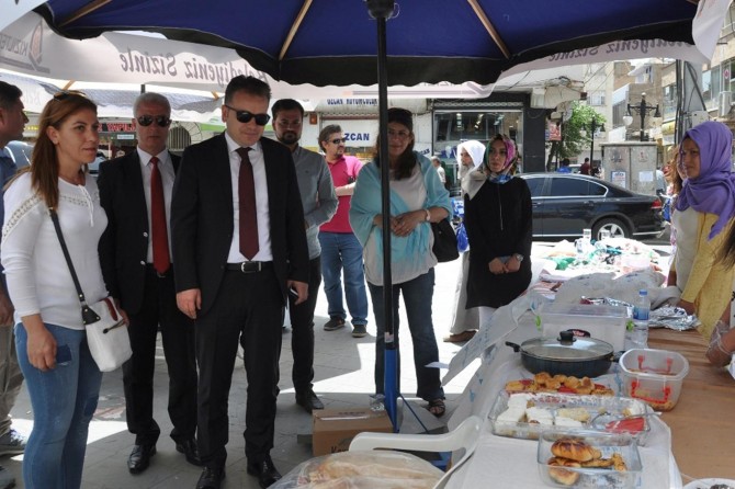 Mardin'de 'Anneler Günü' münasebetiyle kermes