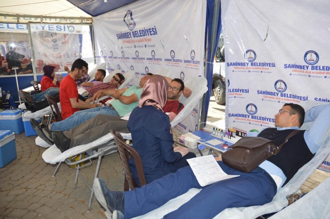 Gaziantep’te kan bağışı kampanyasına yoğun ilgi