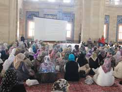 Adana'da Bayanlara Özel Hac Semineri