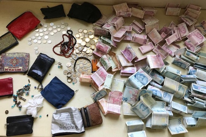 Diyarbakır’da dilencinin üzerinden çıkan para miktarı dikkat çekti