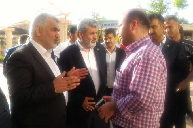 Yapıcıoğlu Mehmet Yavuz’un annesini hastanede ziyaret etti