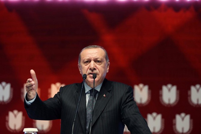 Bu millete en büyük zulmü toplumun değerlerine yasakçı jakobenler yapmıştır