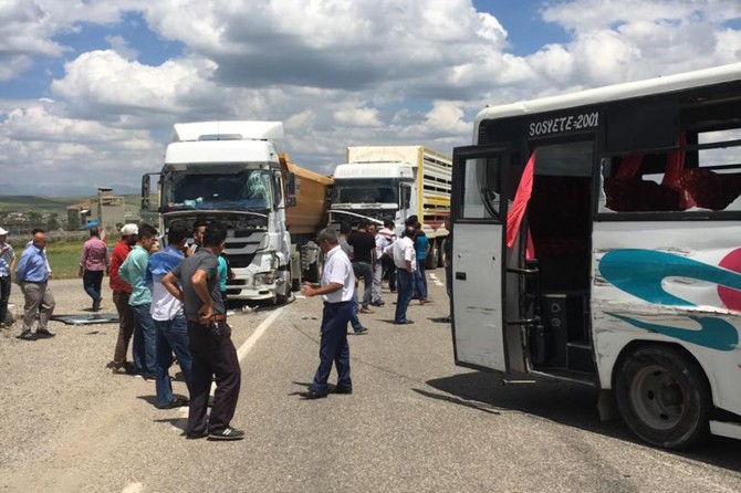 Batman Beşiri’de zincirleme trafik kazası: 20 yaralı