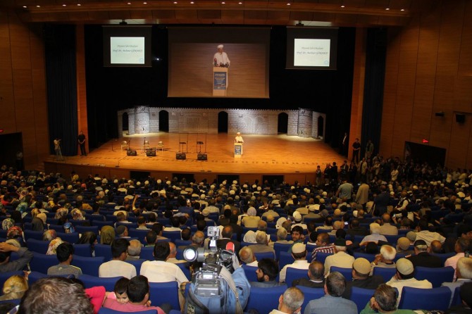 Biz gönülleri fethetmeden Diyarbakır surlarına dokunmadık